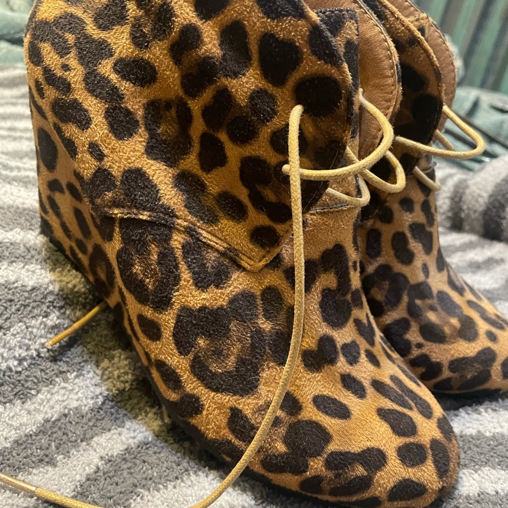 Leopard boutique booties